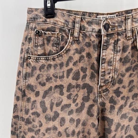 Free People We The Free Good Luck Mid-Rise Barrel Jeans Leopard Print Size 28 - Picture 3 of 12